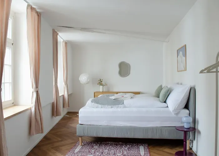 شقة Zentrale Altstadtwohnung In Rapperswil Am Zuerichsee *