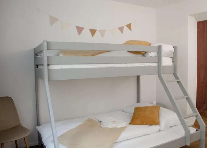 Zentrale Altstadtwohnung In Rapperswil Am Zuerichsee