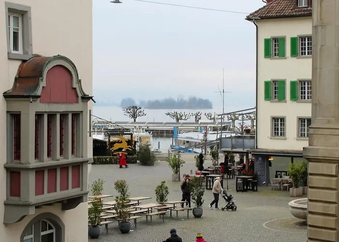 Zentrale Altstadtwohnung In Am Zuerichsee