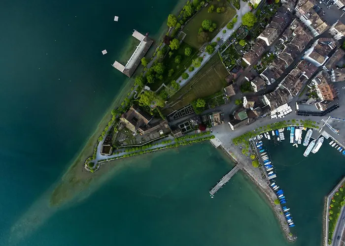 Zentrale Altstadtwohnung In Am Zuerichsee Rapperswil-Jona