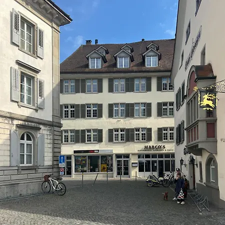 Zentrale Altstadtwohnung In Am Zuerichsee شقة *
